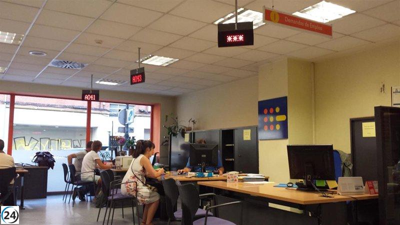 La tasa de desempleo disminuye en Asturias en abril, con un total de 60.349 personas sin trabajo.