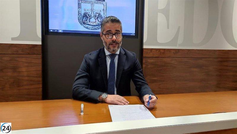 Antuña del PP vincula a Llaneza del PSOE con Podemos en su enfoque de La Vega.