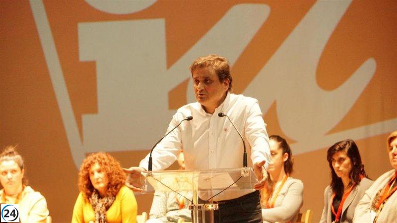 Suárez (IU) respalda la propuesta de la FSA-PSOE para detener los gobiernos conservadores.