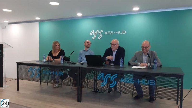 Grupo empresarial insta a contratar trabajadores extranjeros para cubrir vacantes en el sector TIC.