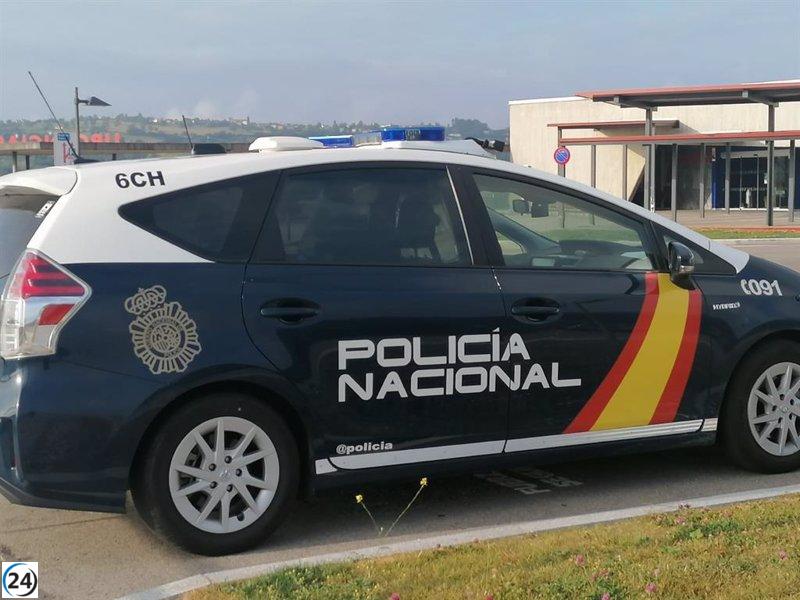 Tres agresores de taxista son buscados en Oviedo.