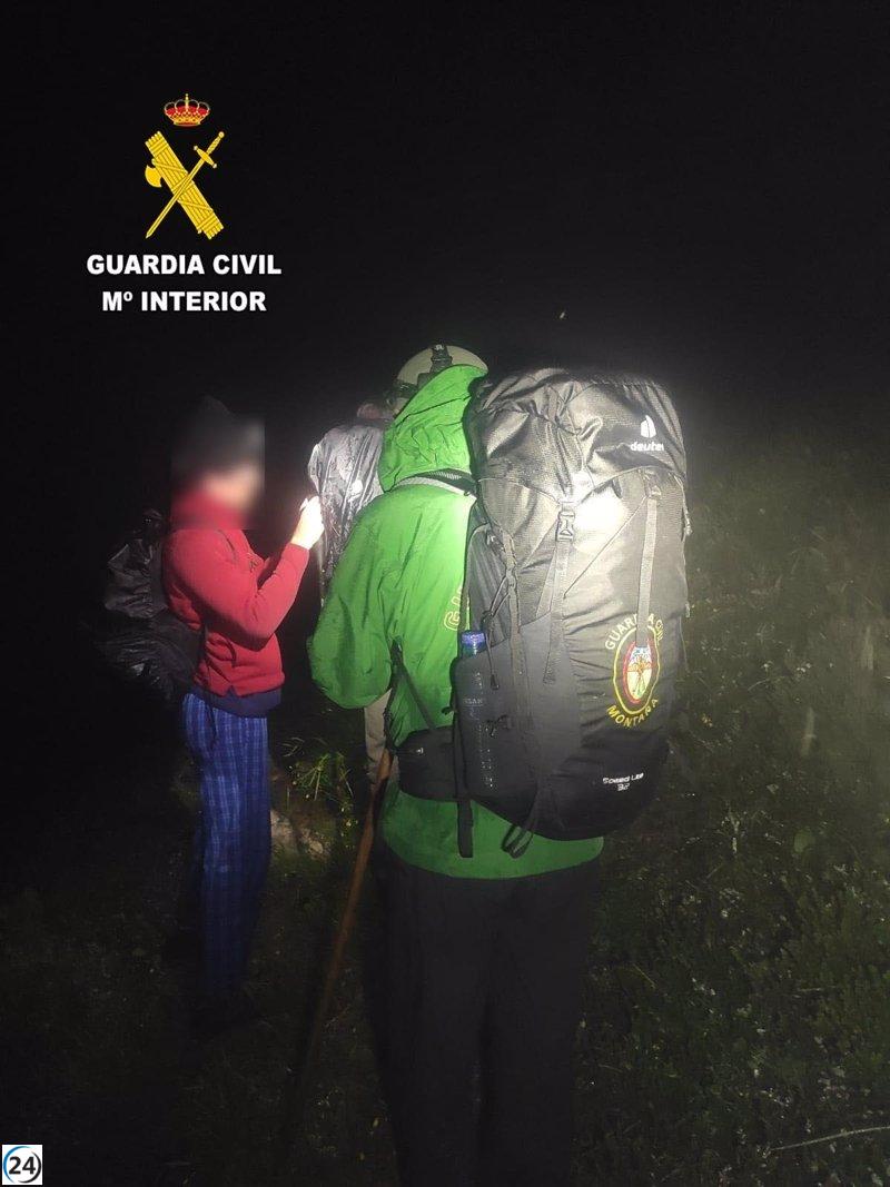 Montañeros rescatados tras perderse en Picos de Europa de noche.