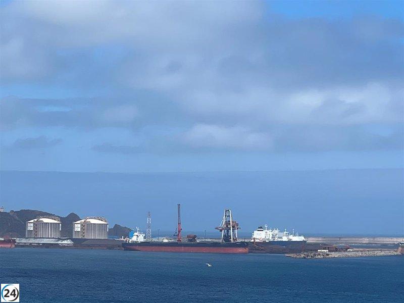 La planta regasificadora de El Musel acoge su primer barco de gas natural licuado