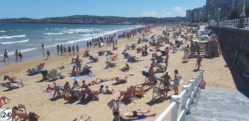 Arrestado delincuente por saquear a turistas en playa de San Lorenzo en Gijón