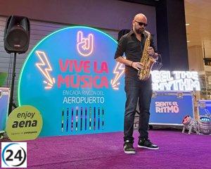 El Aeropuerto de Asturias celebra una jornada de música y baile en vivo.
