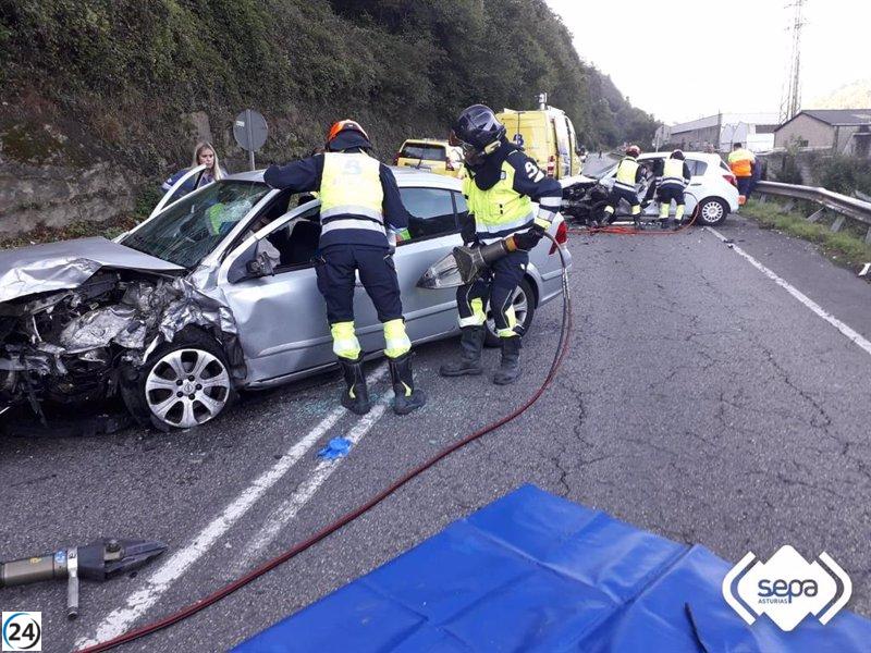 Accidente de tráfico en Mieres deja tres heridos
