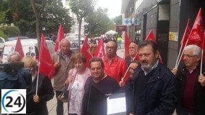 Pensionistas conservadores homenajean al personal de la residencia 'Valle del Caudal' de Mieres