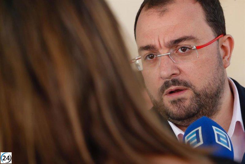 Barbón (PSOE) arremete contra Bendodo (PP) por su 