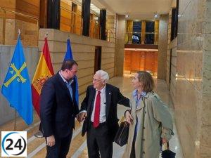Barbón exhorta a Canga a evitar descalificaciones e indica su decepción por la falta de anuncio del congreso del PP por parte de Bendodo.