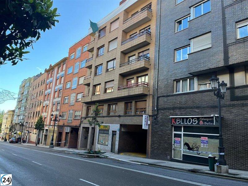 Fuerte viento provoca el colapso de una terraza de un sexto piso en Oviedo
