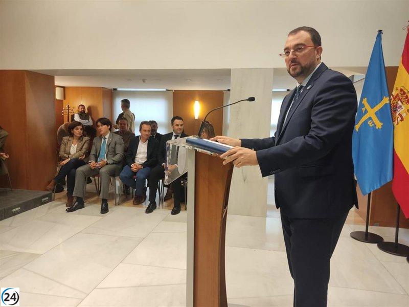 Barbón insta al PP asturiano a reflexionar sobre la violencia en manifestaciones, sin obedecer a las directrices de Génova.