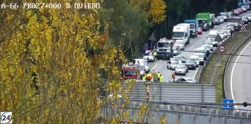 Accidente en A-66 en Oviedo provoca importantes retenciones y múltiples vehículos implicados