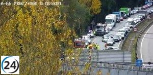 Accidente en A-66 en Oviedo provoca importantes retenciones y múltiples vehículos implicados