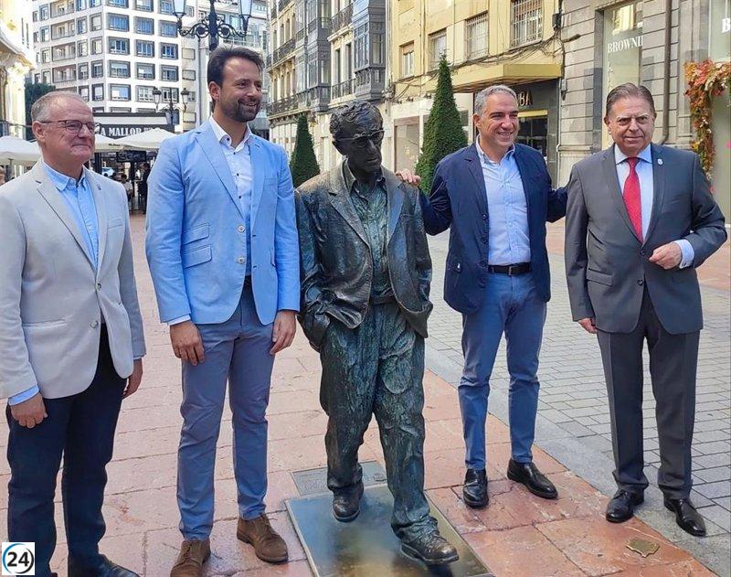 Bendodo rechaza posar con Vox en las manifestaciones del domingo y destaca la postura firme y moderada del PP