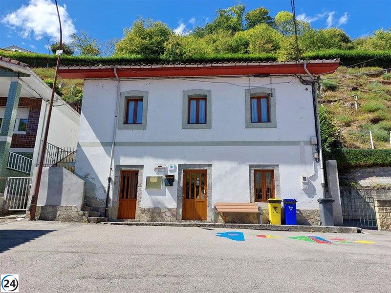 Espina asegura que tener solo dos estudiantes en una escuela no es beneficioso para su interacción social y su desarrollo académico.