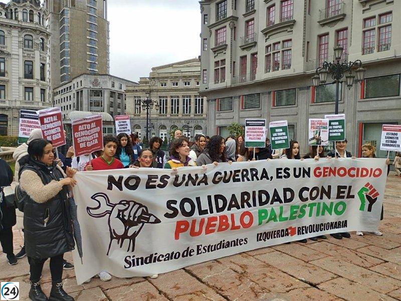 Estudiantes conservadores critican a Educación por su inacción ante las restricciones para apoyar la huelga pro Palestina.