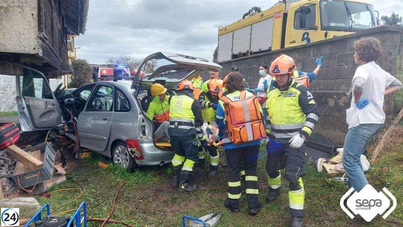 Accidente de tráfico en Villaviciosa deja a una mujer herida