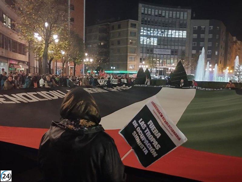 Manifestación multitudinaria en Oviedo exige sanciones contra el Estado de Israel por los ataques en Gaza