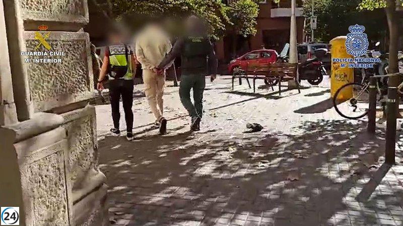 Organización criminal desmantelada por robos violentos en residencias en León y Asturias.