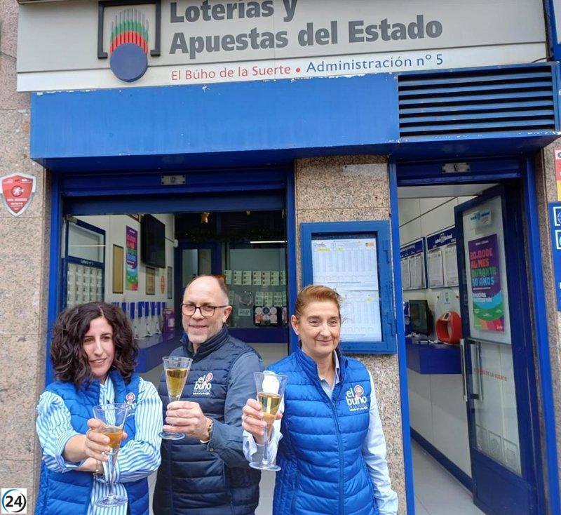La exitosa Administración de Lotería ‘El Búho de la Suerte’ de Gijón recibe el premio máximo en El Gordo junto a cuatro quintos.