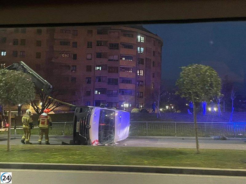 Accidente en la Ronda Sur de Oviedo: Ningún herido tras colisión entre coche y furgoneta