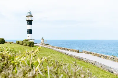 La arquitectura de los faros asturianos en la costa