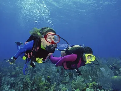 El bautismo de buceo en las aguas asturianas