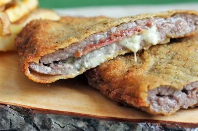 El cachopo asturiano: un manjar para los amantes de la carne