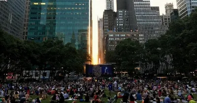 Cine al aire libre en los parques de la ciudad
