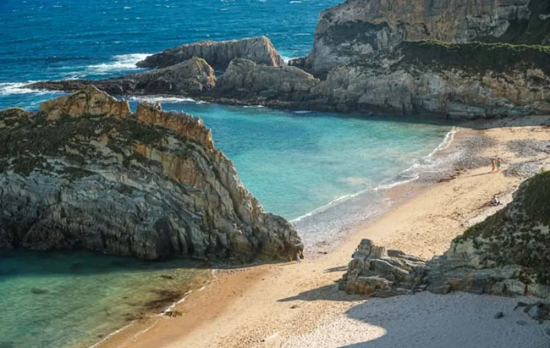 Conoce las playas más tranquilas de Asturias